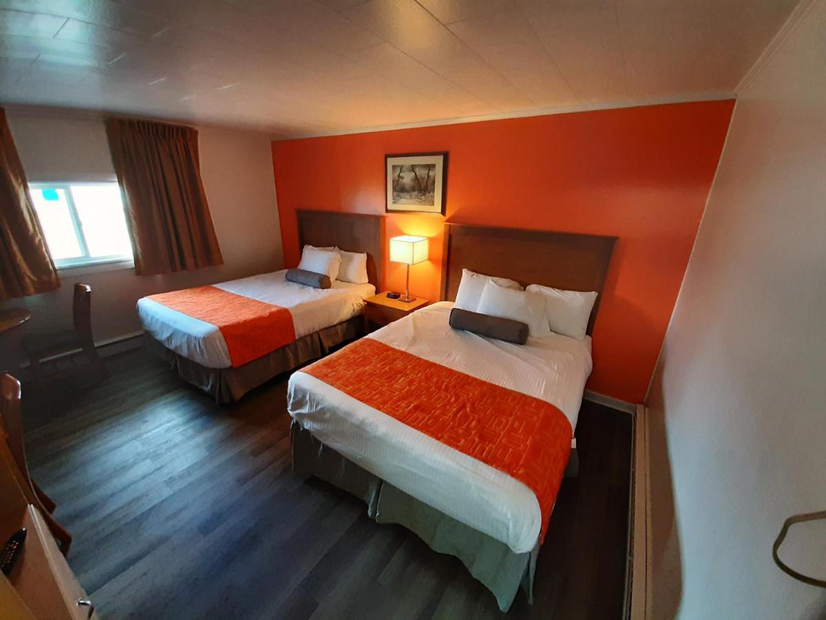 Howard Johnson By Wyndham Woodstock Nb Esterno foto