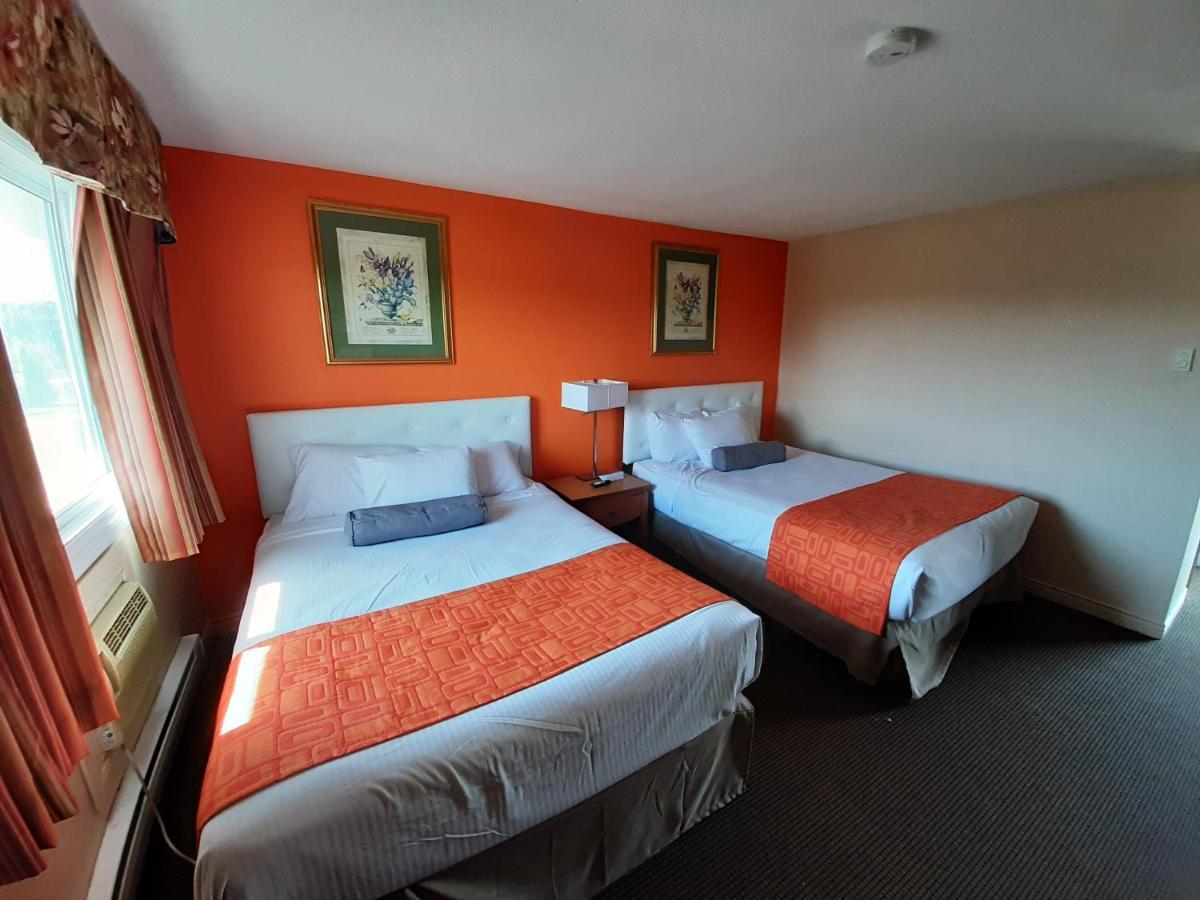 Howard Johnson By Wyndham Woodstock Nb Esterno foto