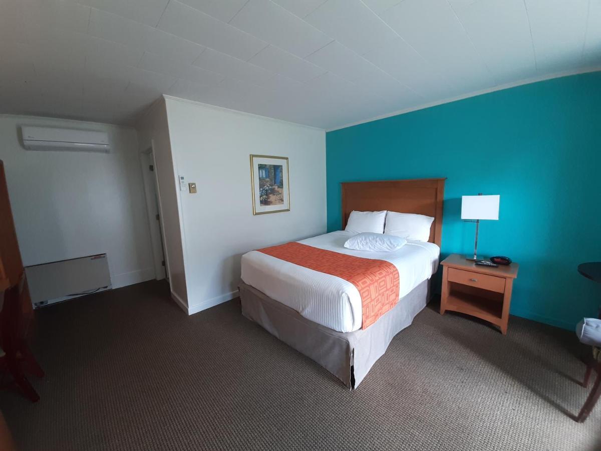 Howard Johnson By Wyndham Woodstock Nb Esterno foto