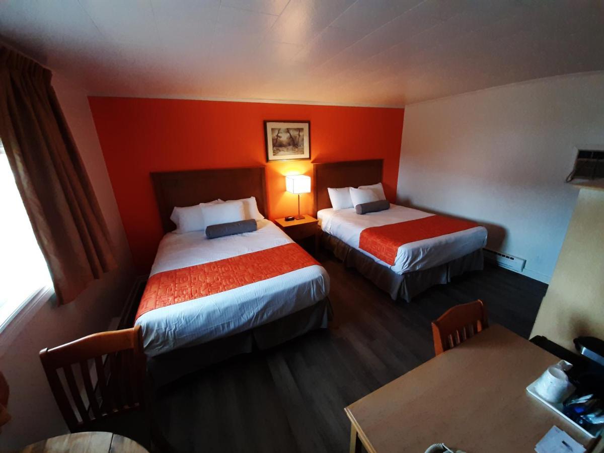 Howard Johnson By Wyndham Woodstock Nb Esterno foto