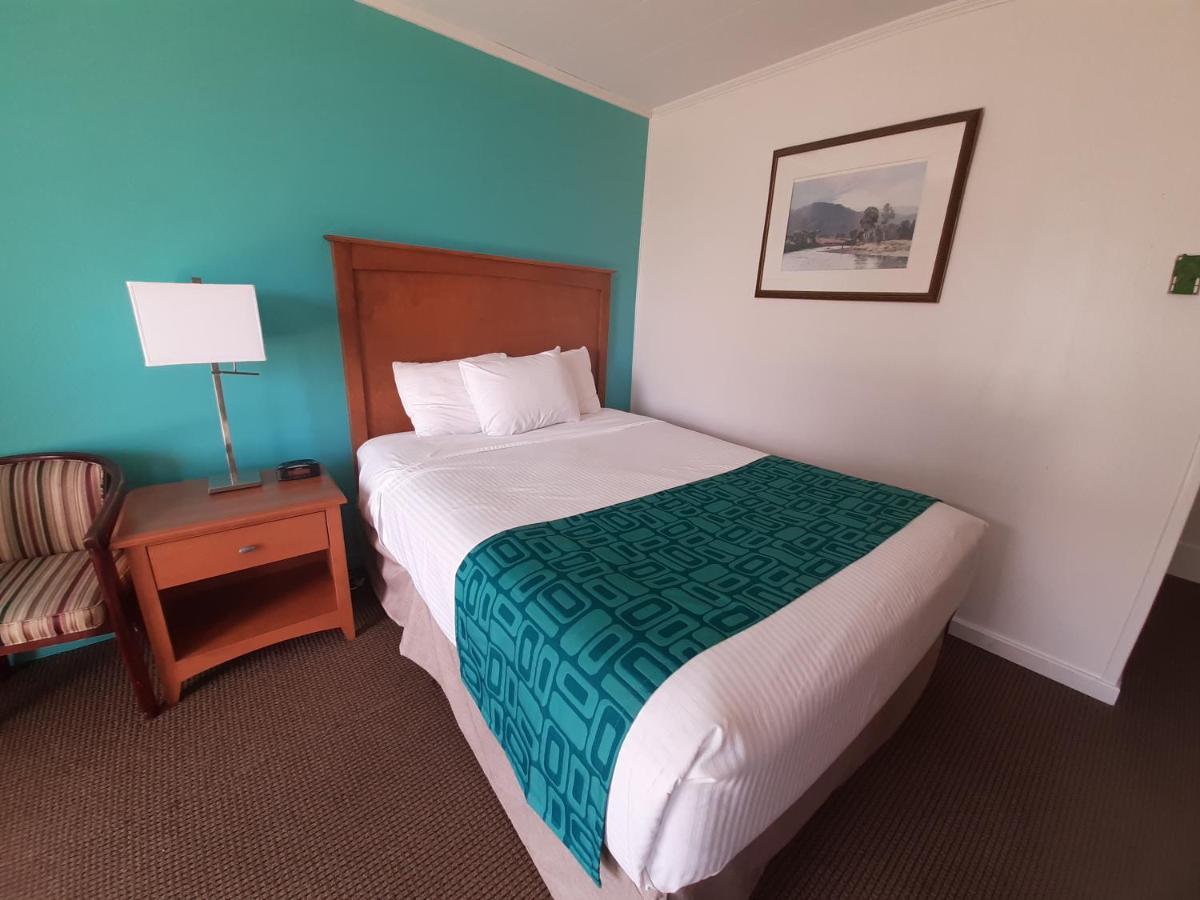 Howard Johnson By Wyndham Woodstock Nb Esterno foto