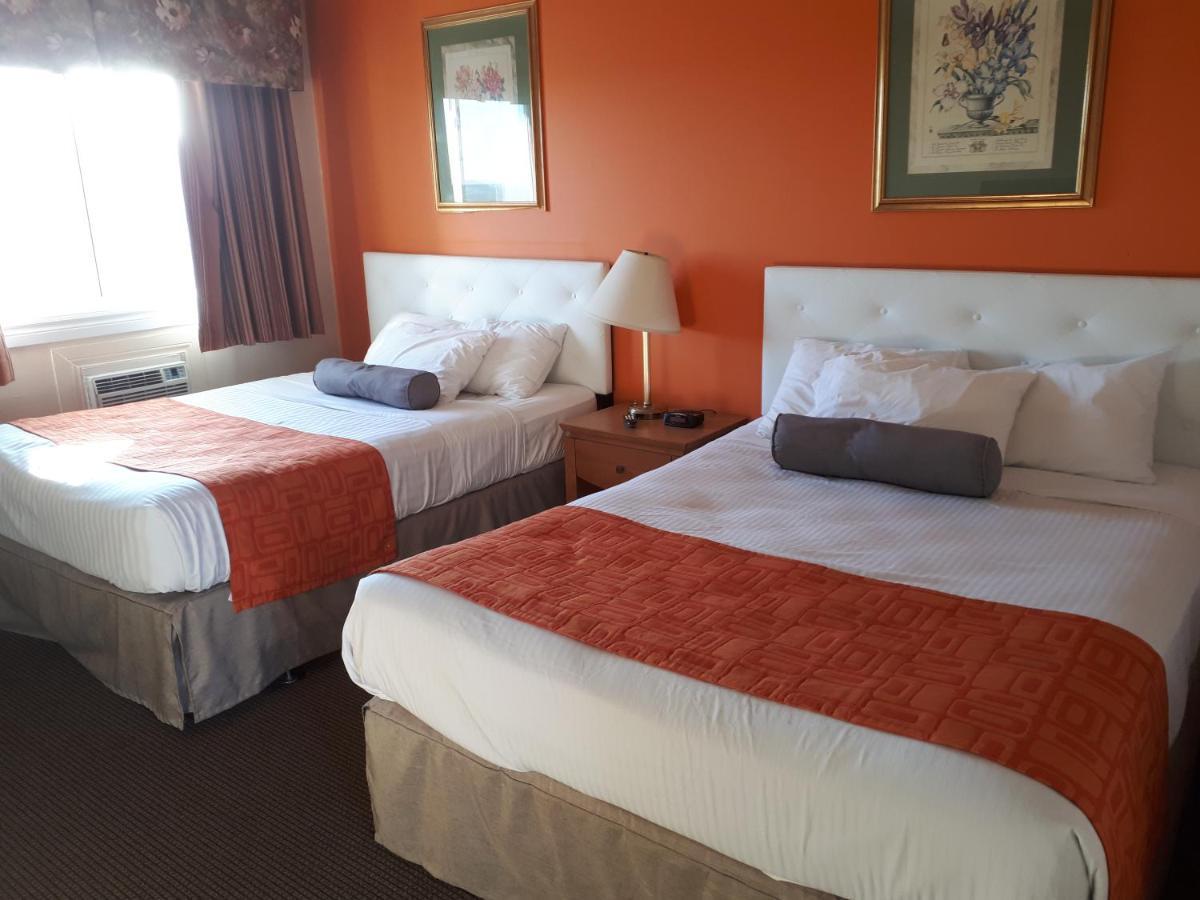 Howard Johnson By Wyndham Woodstock Nb Esterno foto