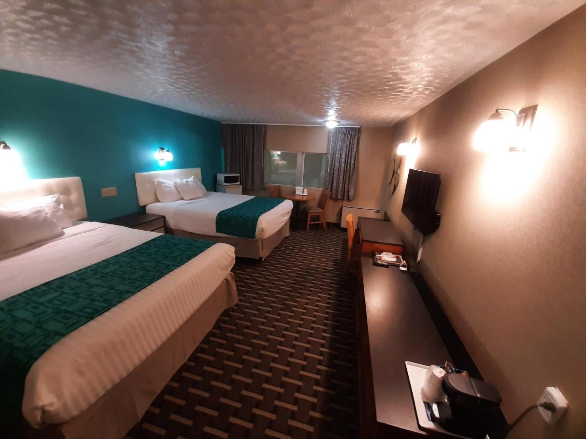 Howard Johnson By Wyndham Woodstock Nb Esterno foto
