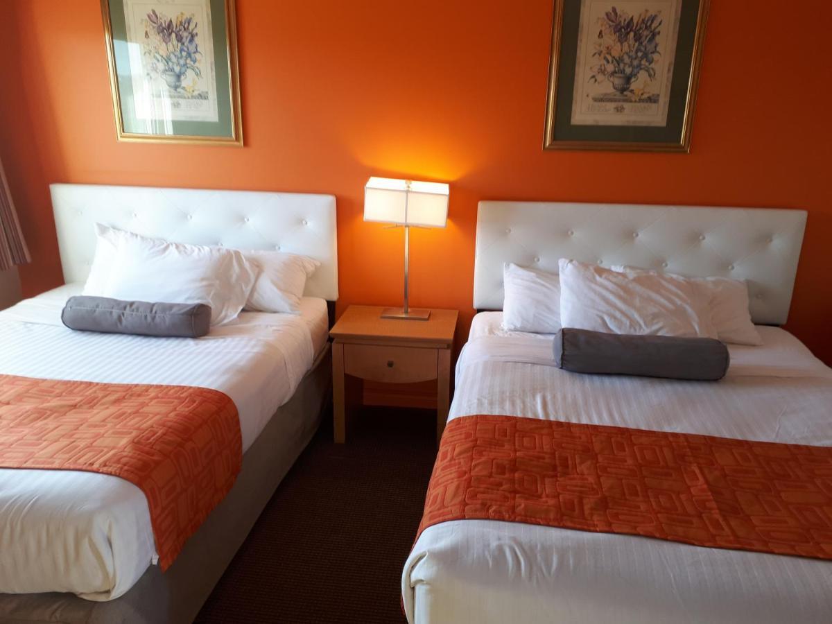Howard Johnson By Wyndham Woodstock Nb Esterno foto