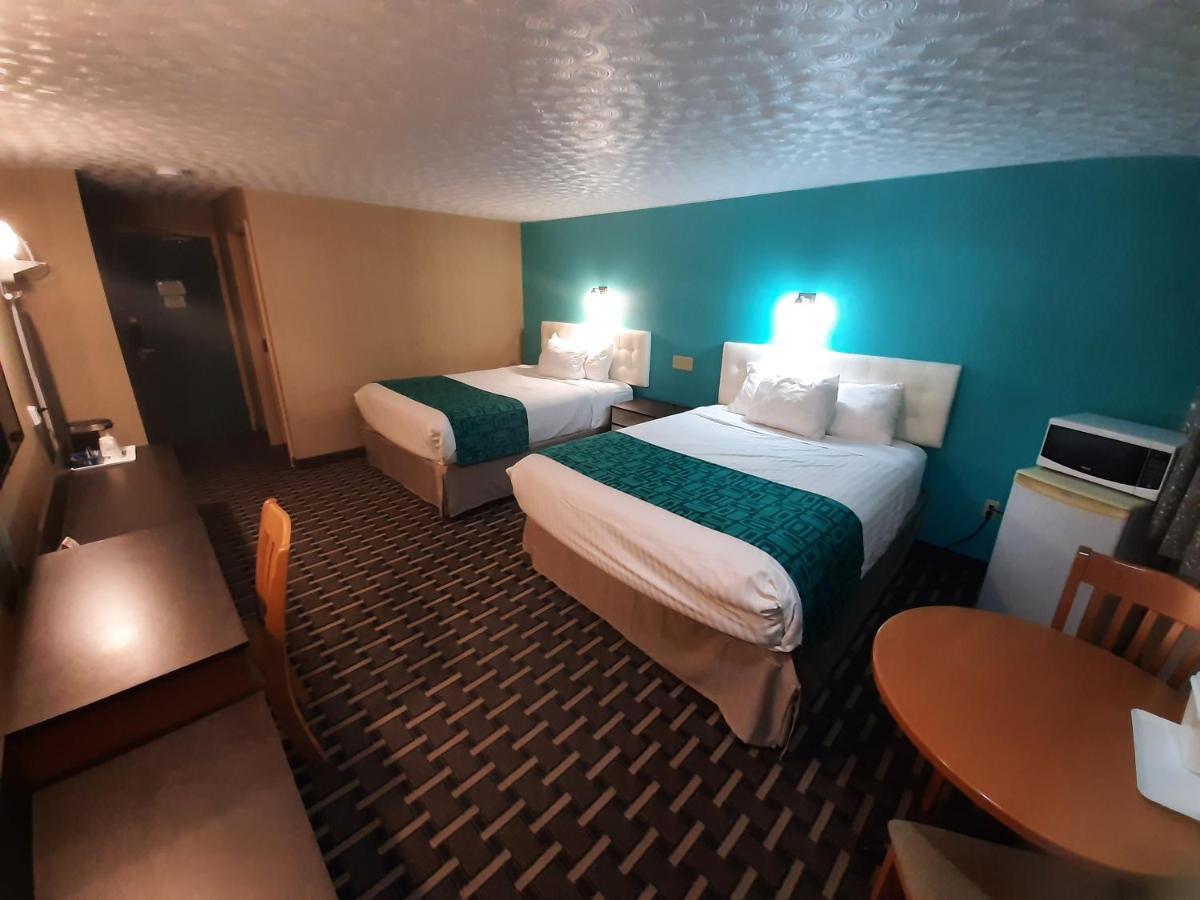 Howard Johnson By Wyndham Woodstock Nb Esterno foto