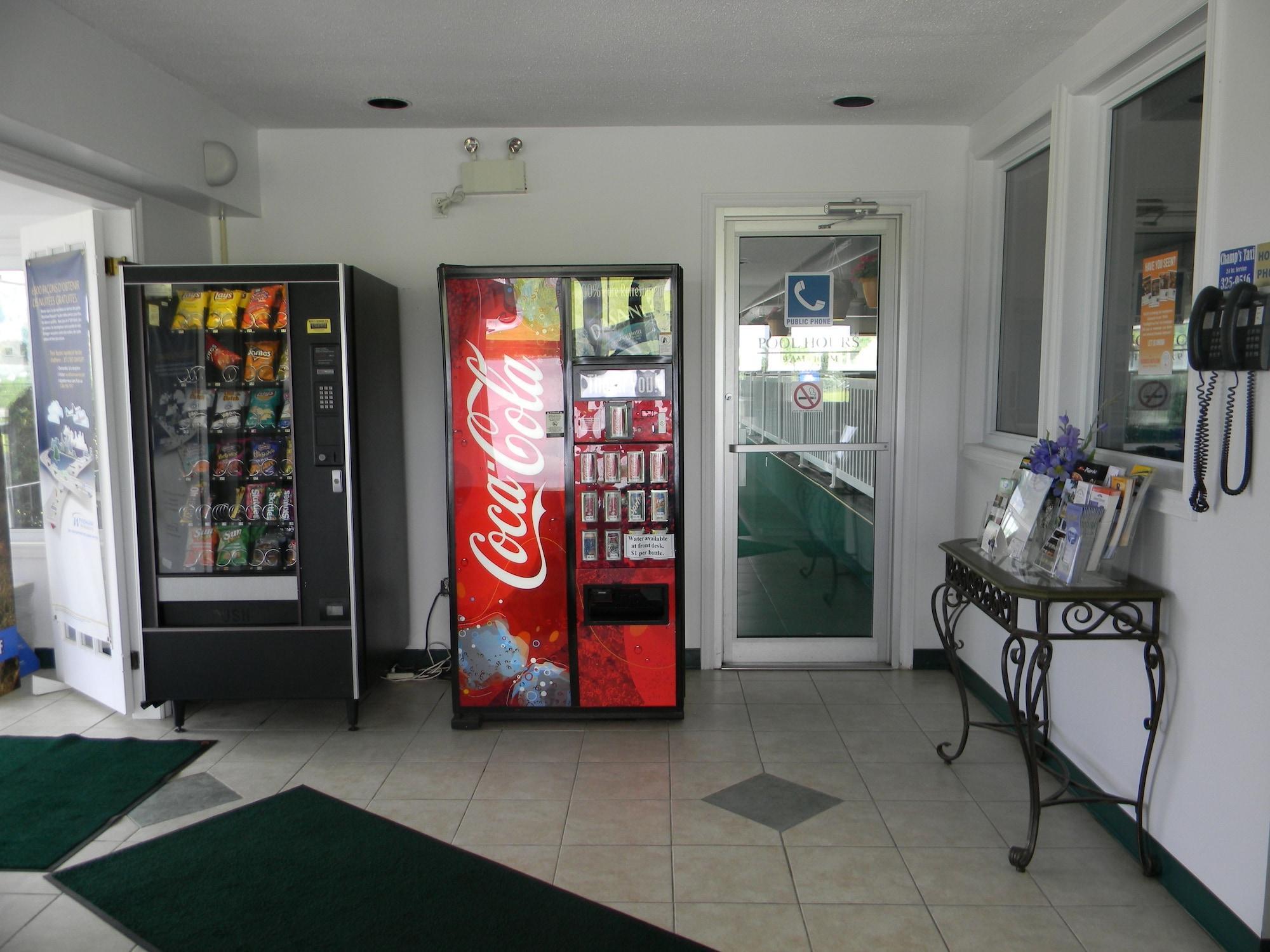 Howard Johnson By Wyndham Woodstock Nb Esterno foto