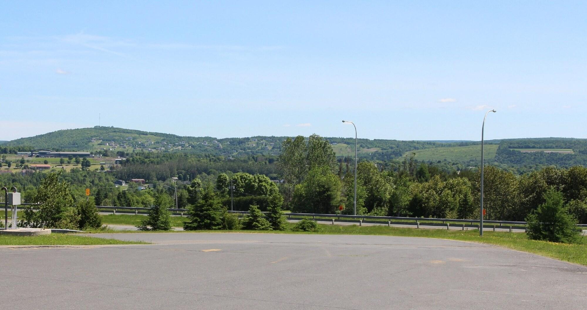 Howard Johnson By Wyndham Woodstock Nb Esterno foto